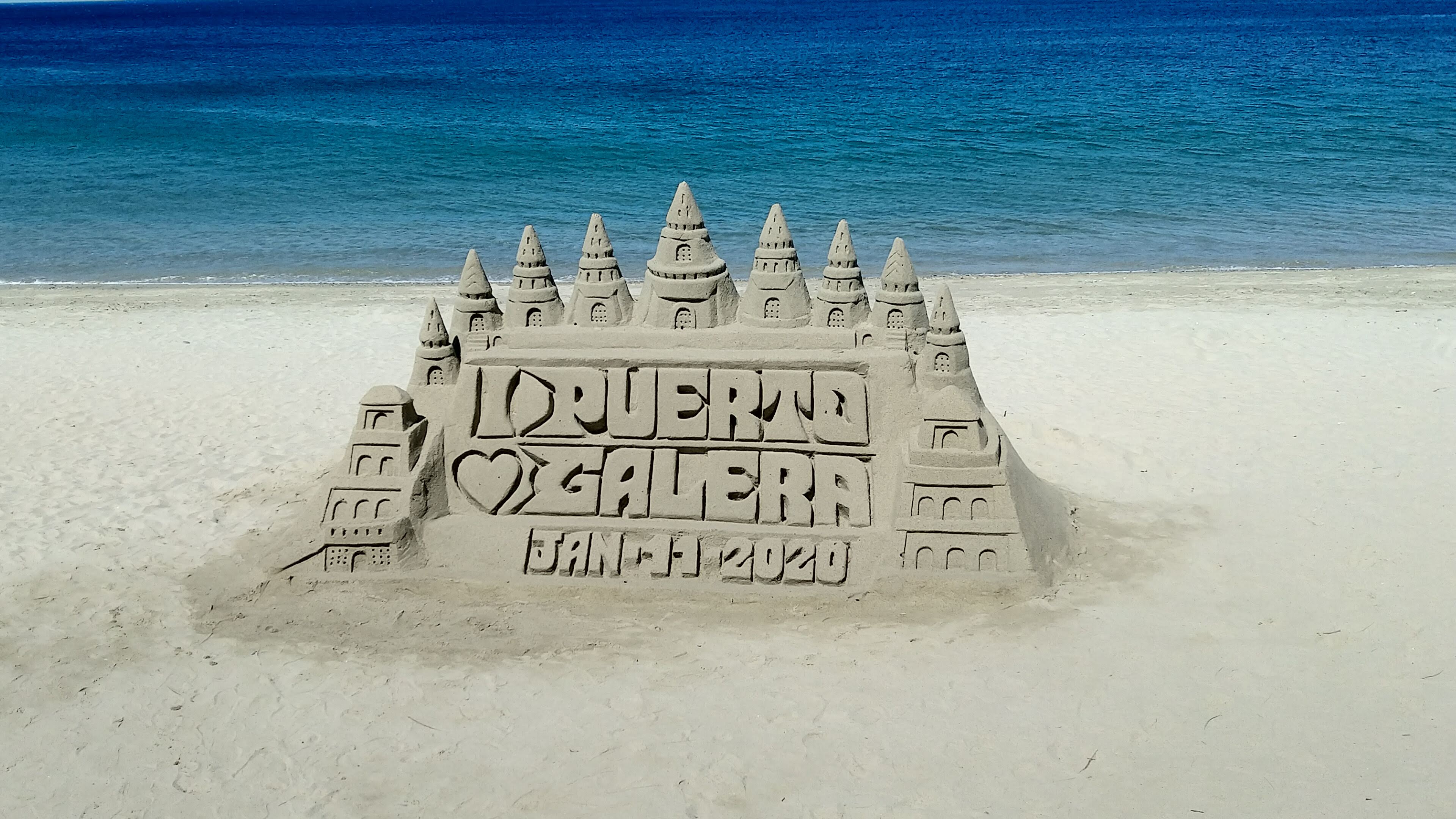 “Puerto Galera sand castle