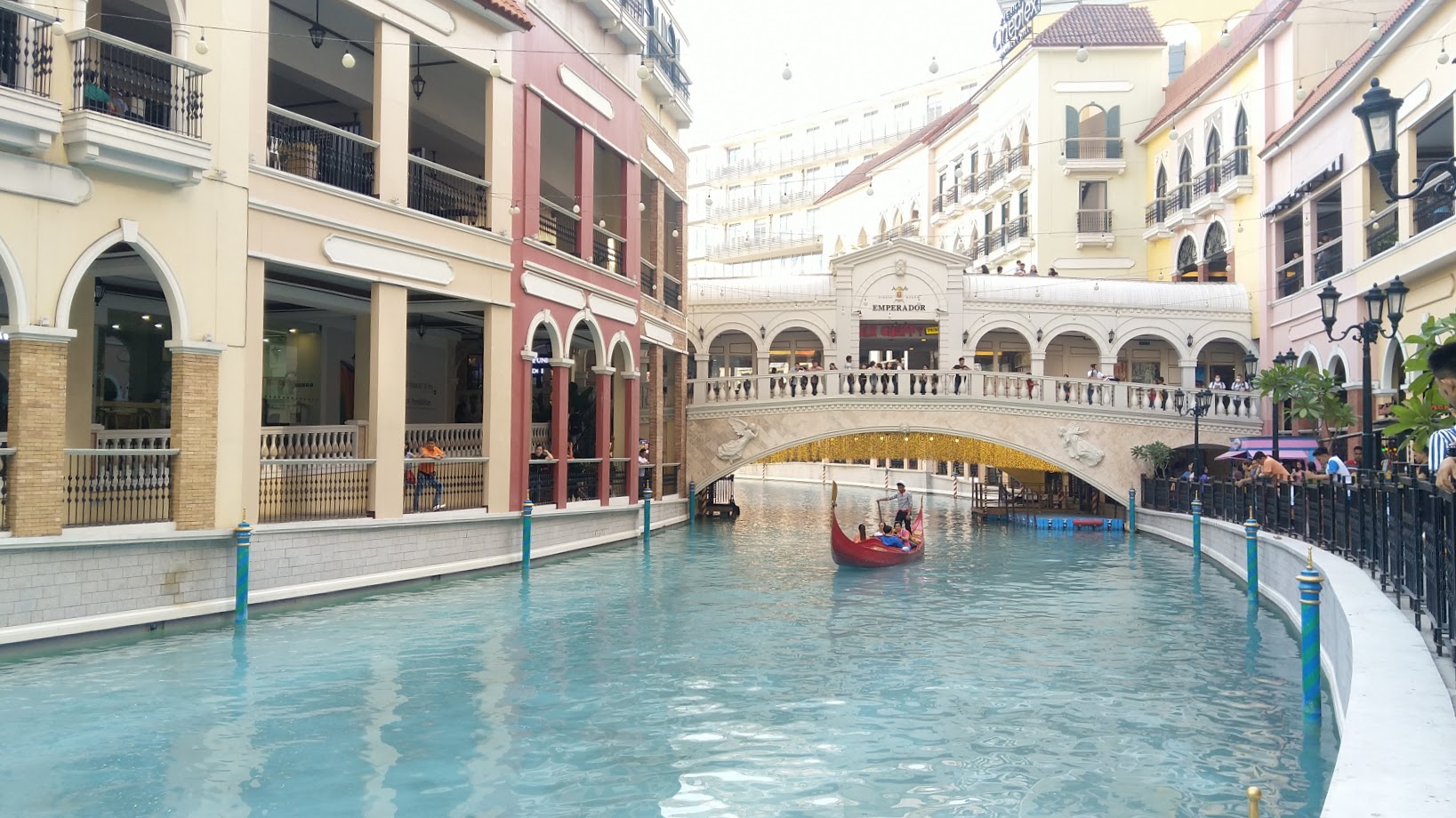 Venice Grand Canal Mall in Taguig
